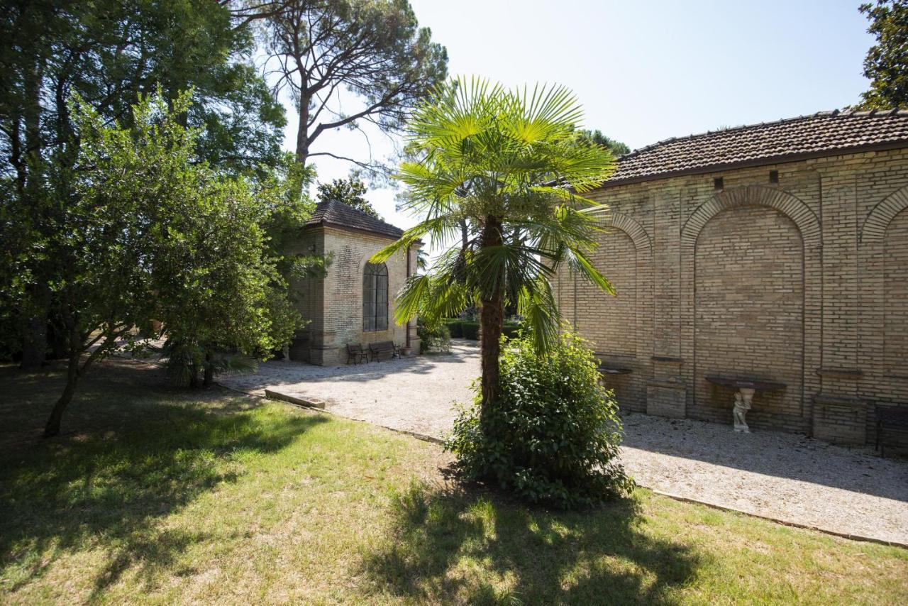 Hotel Villa Quiete Montecassiano Esterno foto