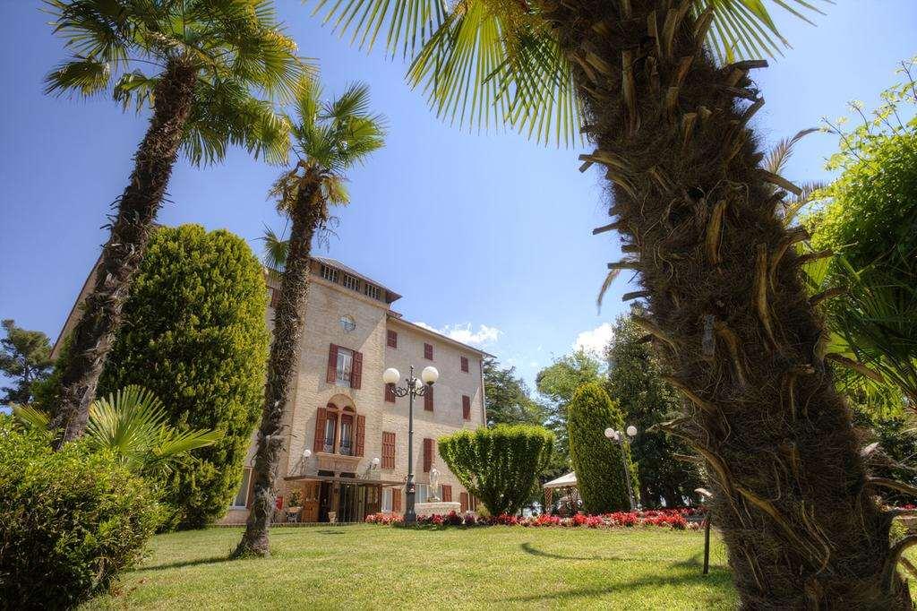 Hotel Villa Quiete Montecassiano Esterno foto